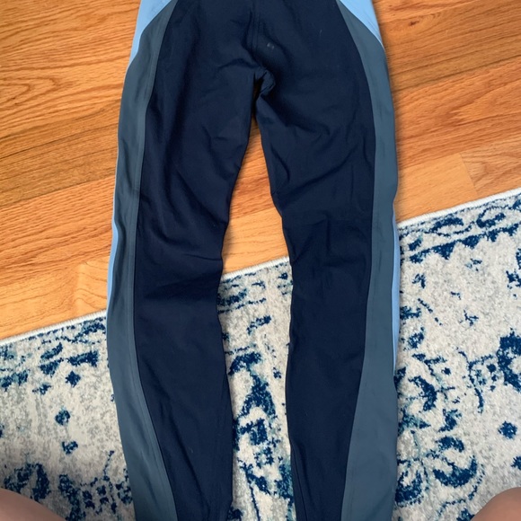 lululemon leggings - Picture 2 of 3